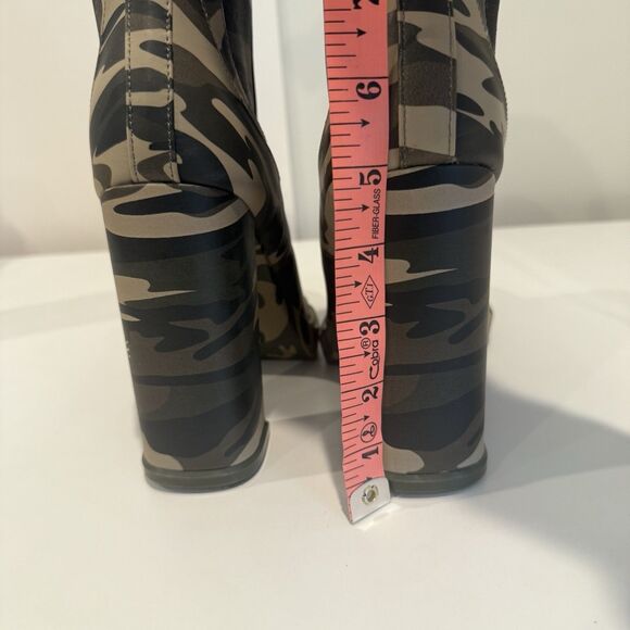Gianni Bini Block Heel Boots Dra-Matic Camo Gore Tall Sexy Heels 9 - Picture 9 of 9